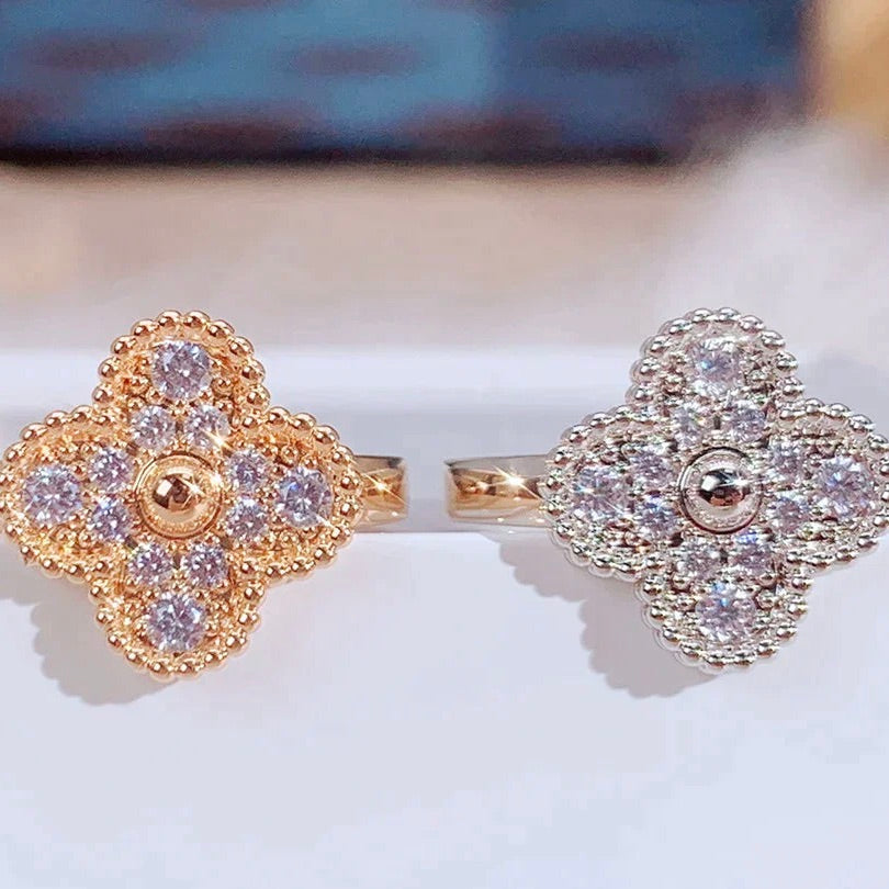 []CLOVER DIAMOND RING