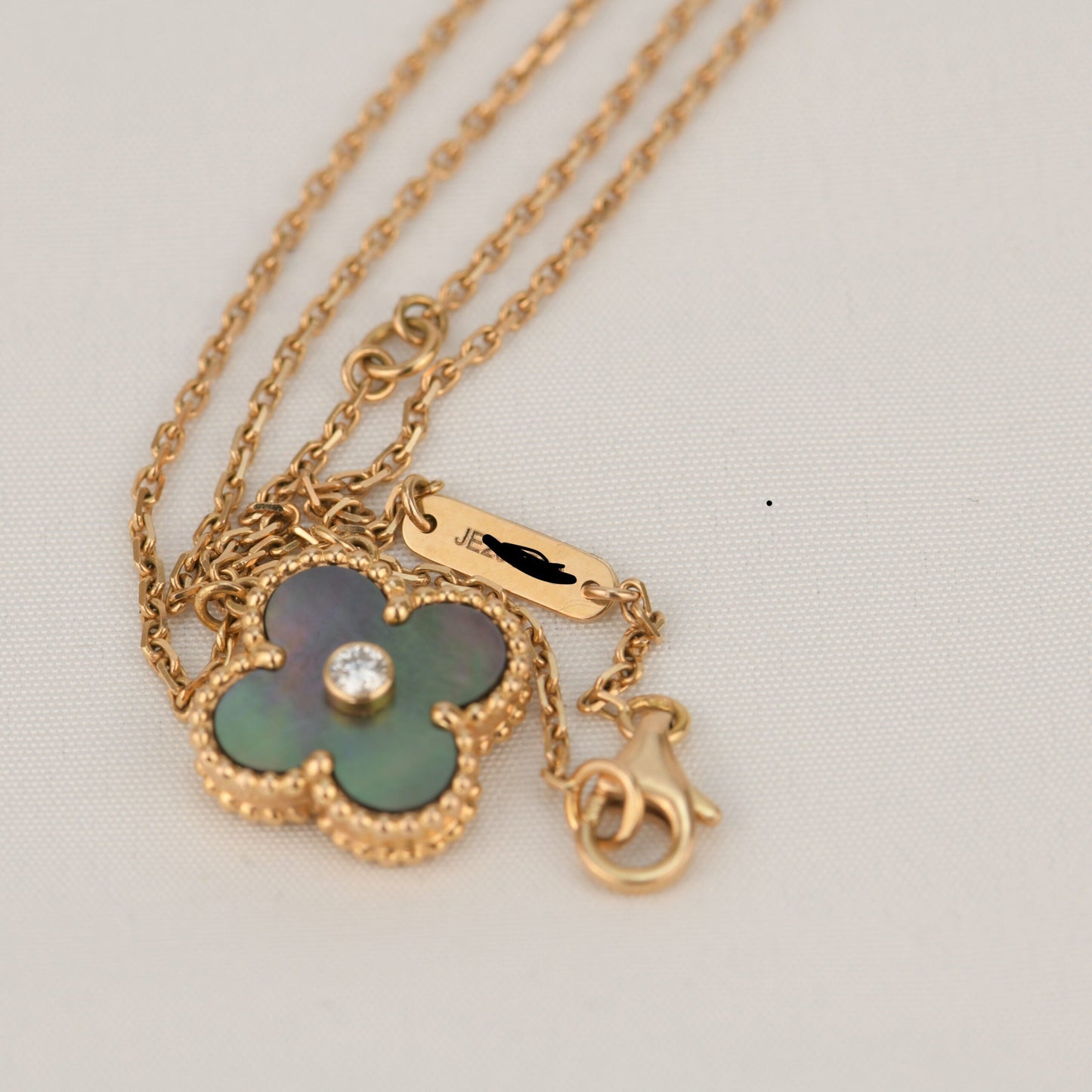 [Rose Jewelrys]CLOVER 15MM DIAMOND AND MOTHER-OF-GREY NECKLACE