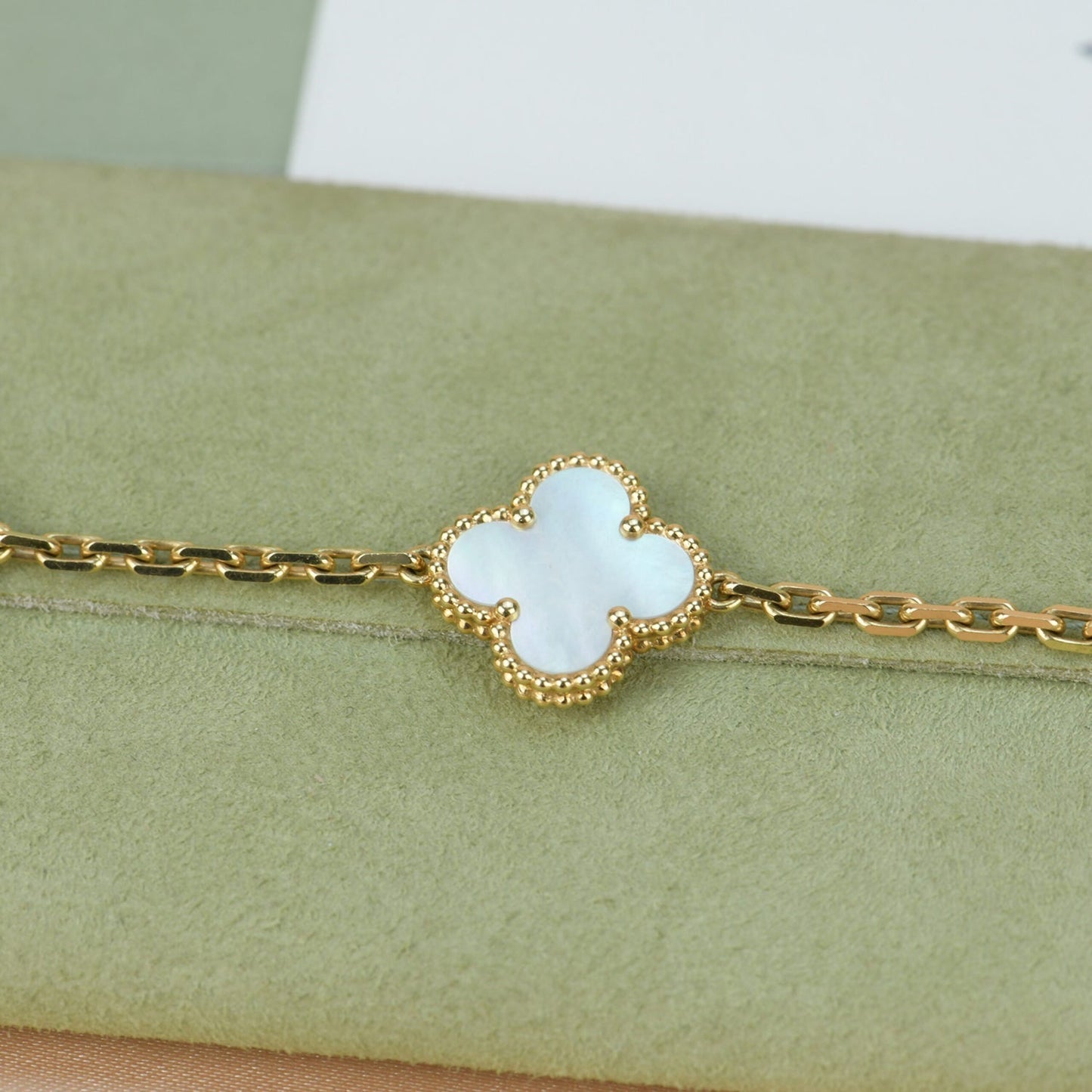 [Rose Jewelrys]CLOVER  5 MOTIF WHITE MOP BRACELET