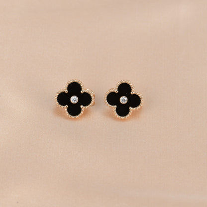 []CLOVER MEDIUM 1 MOTIFS ONYX DIAMOND EARRINGS