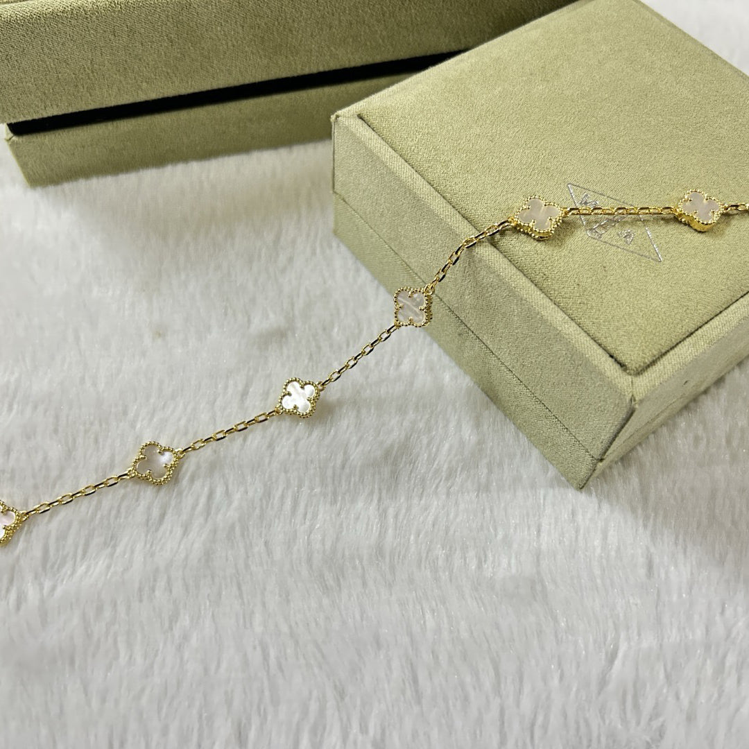 []CLOVER 6 MOTIF WHITE MOP BRACELET