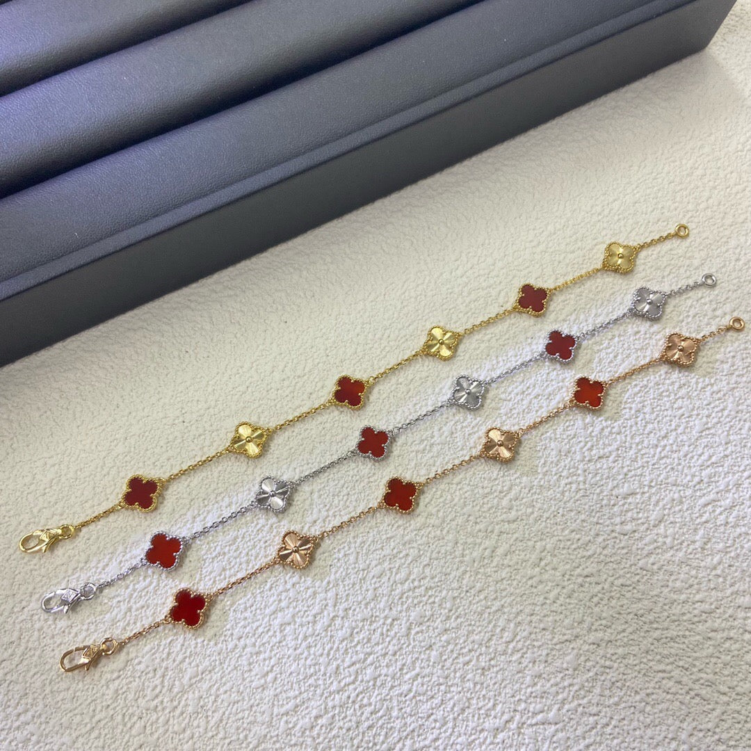 []CLOVER 6 MOTIF RED AGATE LASER BRACELET