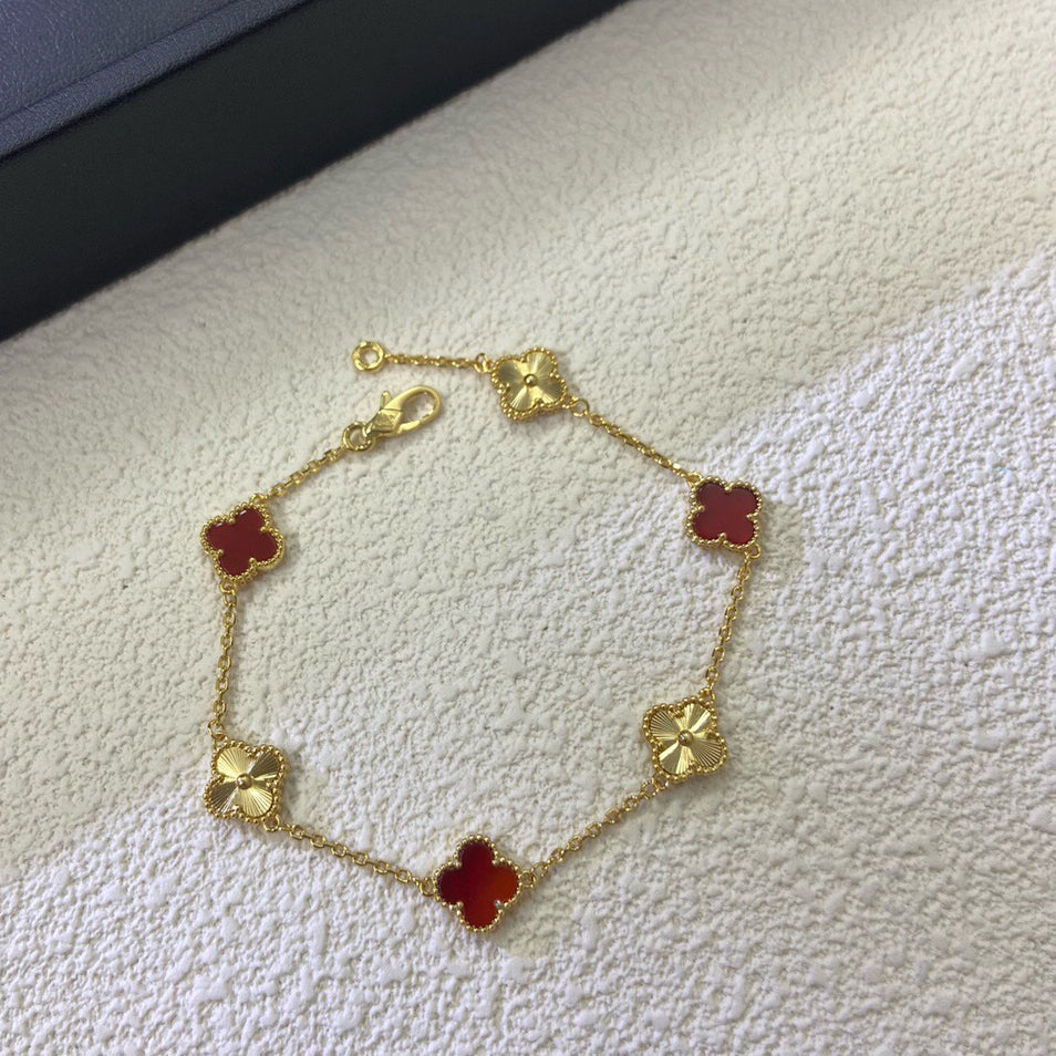 []CLOVER 6 MOTIF RED AGATE LASER BRACELET