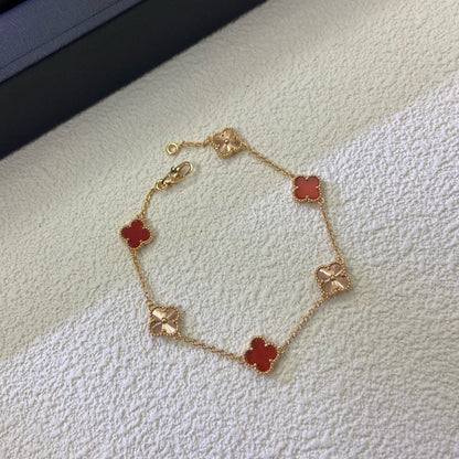 []CLOVER 6 MOTIF RED AGATE LASER BRACELET