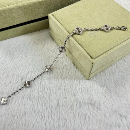 []CLOVER 6 MOTIF DIAMOND BRACELET