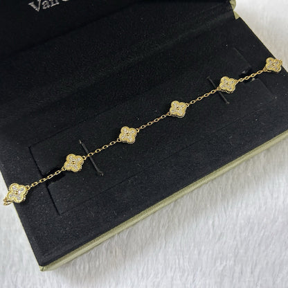 []CLOVER 6 MOTIF DIAMOND BRACELET