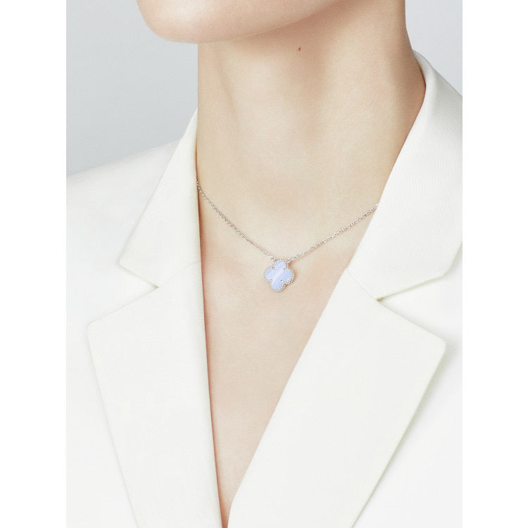 [Rose Jewelrys]CLOVER 15MM BLUE CHALCEDONY NECKLACE SILVER