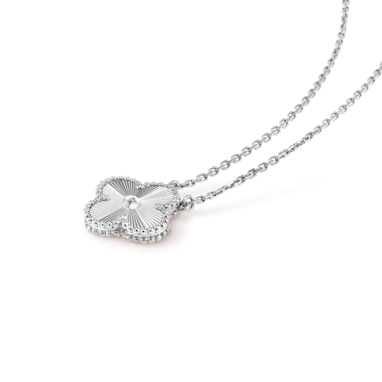 [🌹Rose💎]CLOVER 15MM LASER NECKLACE SILVER