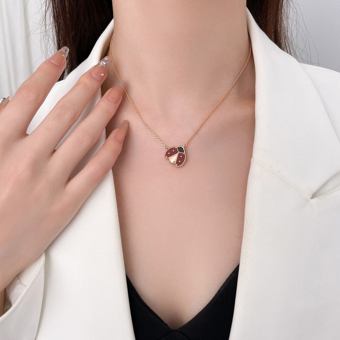 [Rose Jewelrys]LUCKY  CARNELIANS LADYBUG NECKLACE