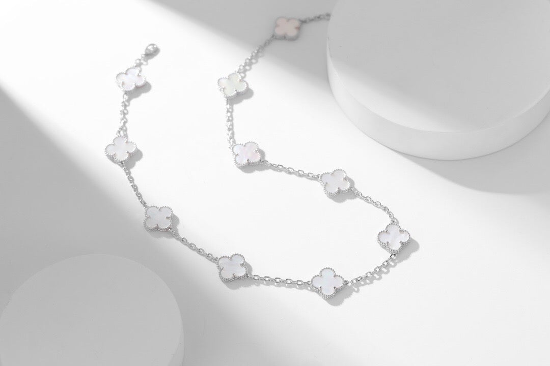 [Rose Jewelrys] Clover 10 Flower White Mother of Pearl Necklace. Silver.