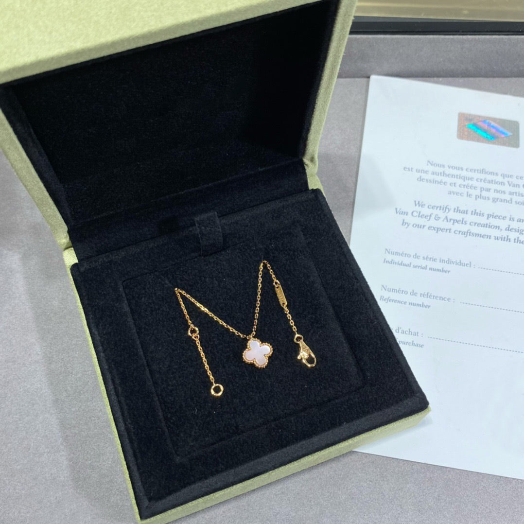 [Rose Jewelrys]CLOVER 15MM PINK MOTHER-OF-PEARL SINGLE FLOWER NECKLACE
