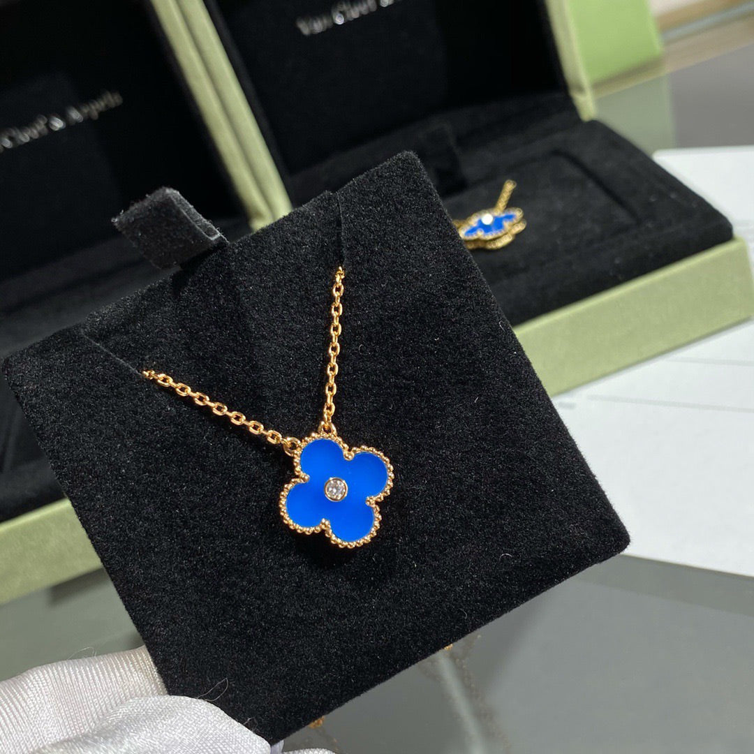 [Rose Jewelrys]CLOVER 15MM DIAMOND AND BLUE AGATE NECKLACE