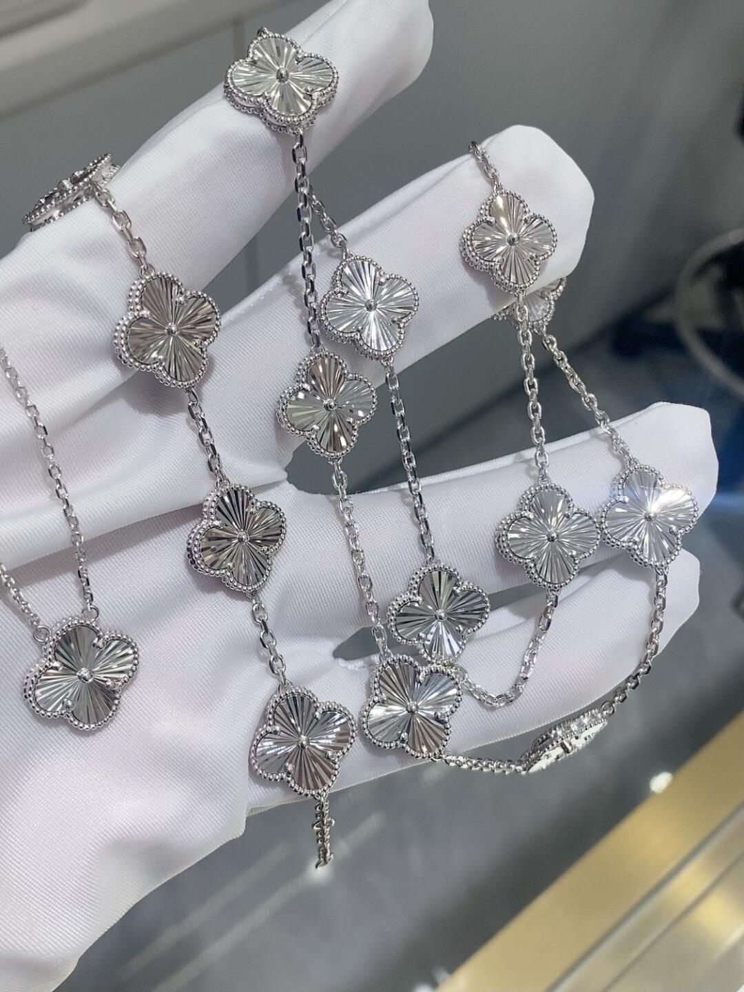 [Rose Jewelrys]Clover 10 Motifs Silver Necklace