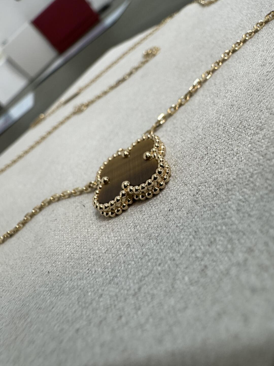【Rose Jewelrys】CLOVER 15MM Tiger Eye Stone Necklace