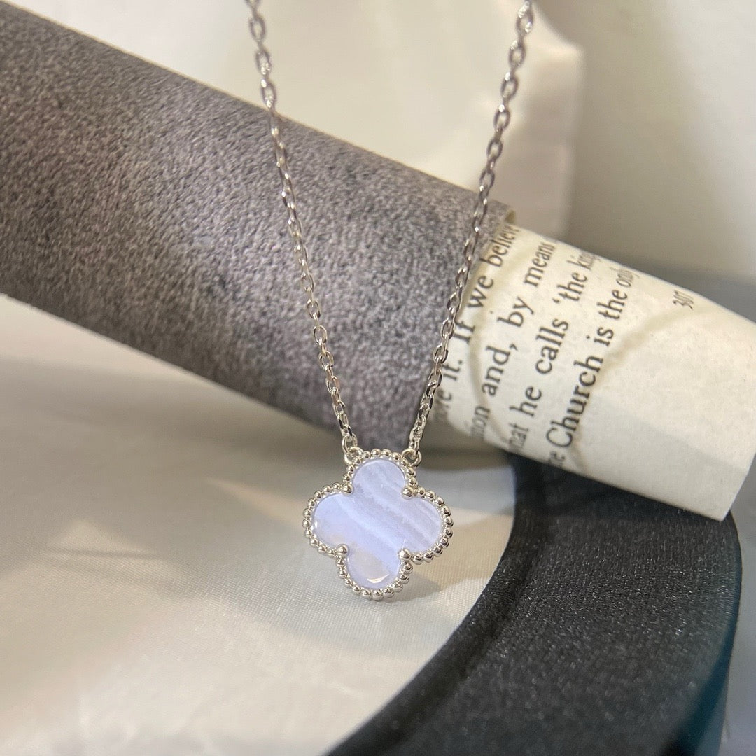 [Rose Jewelrys]CLOVER 15MM BLUE CHALCEDONY NECKLACE SILVER