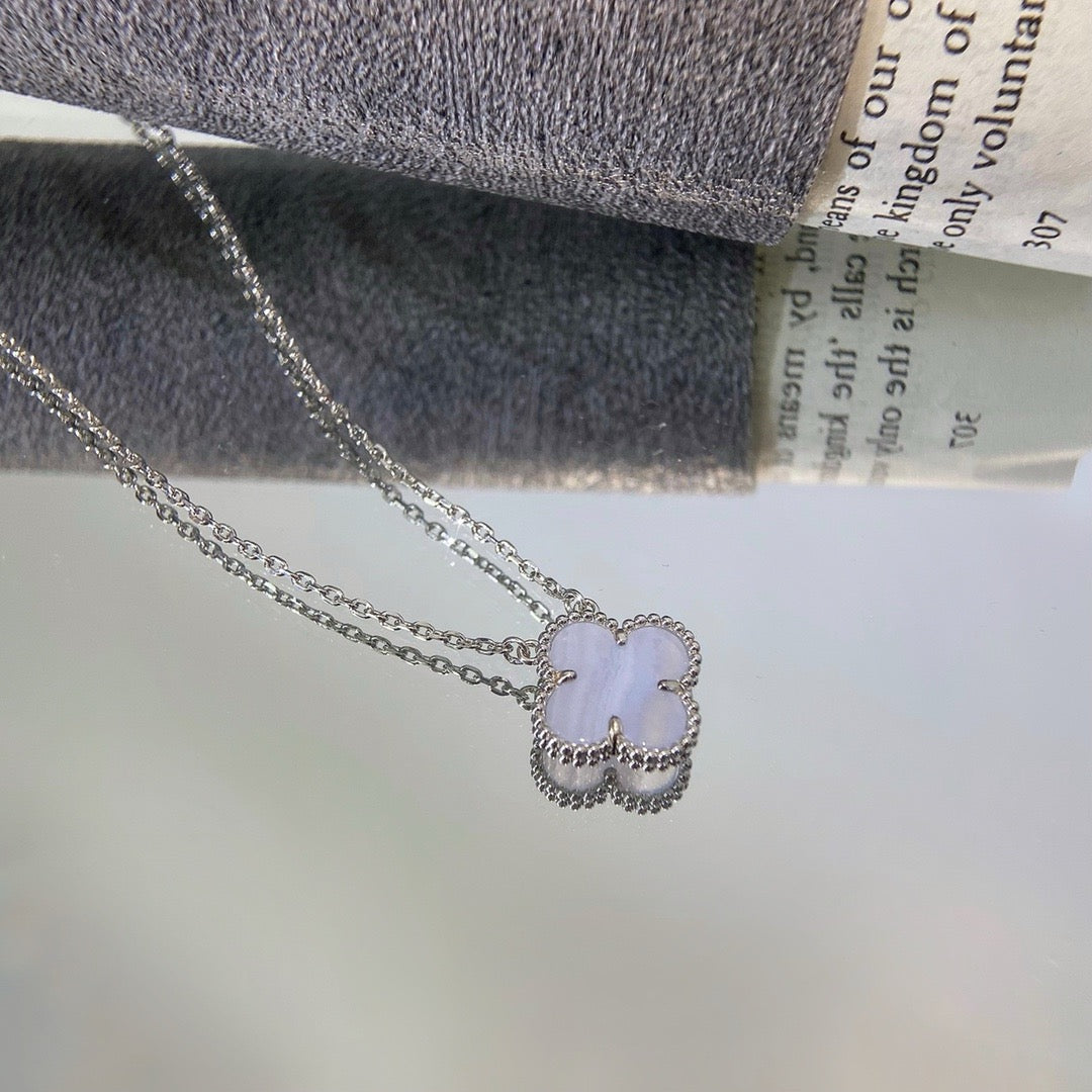 [Rose Jewelrys]CLOVER 15MM BLUE CHALCEDONY NECKLACE SILVER