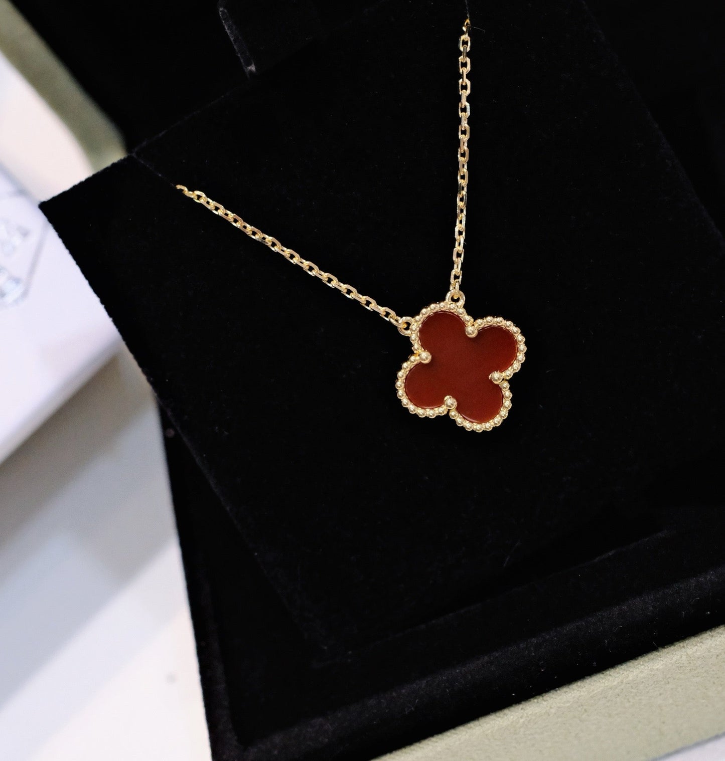 [Rose Jewelrys]CLOVER 15MM CARNELIAN SINGLE FLOWER NECKLACE
