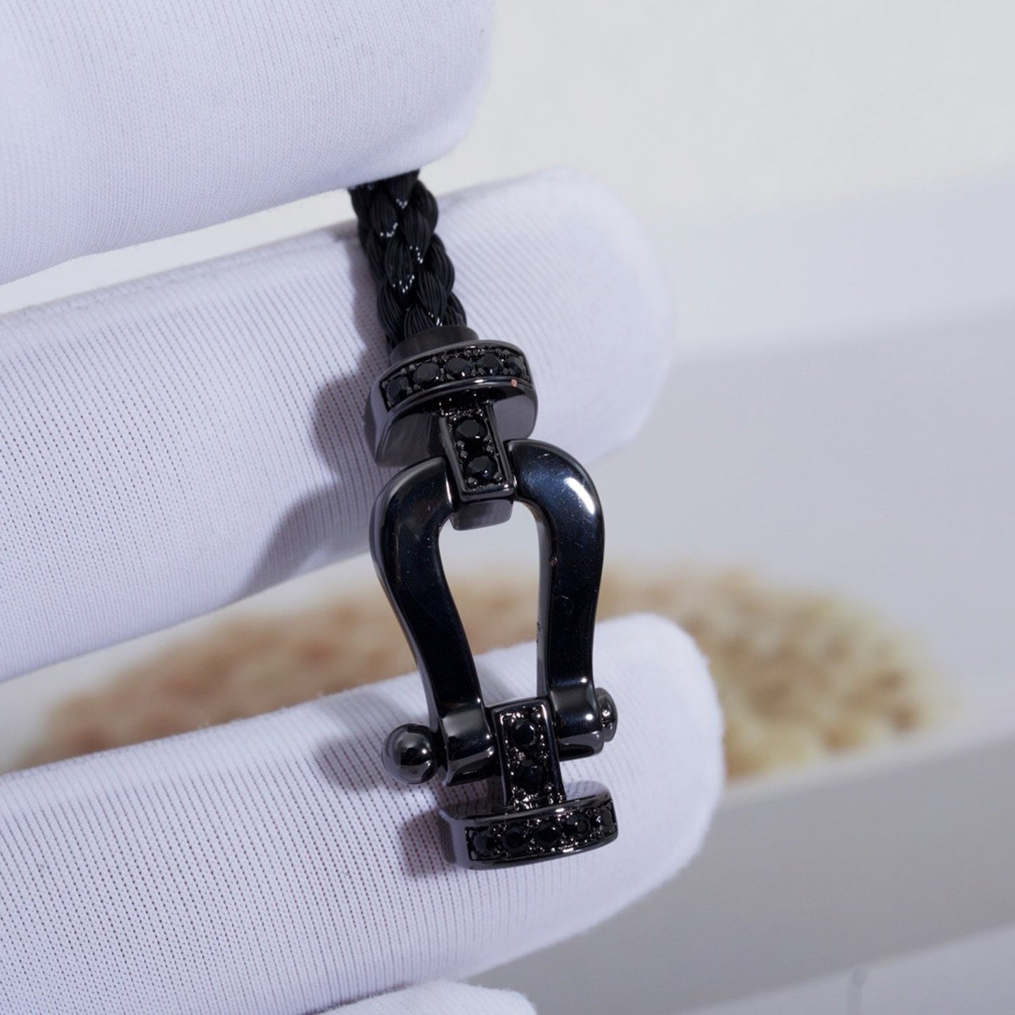 []FORCE LARGE SERIES HORSESHOE BLACK SAMURAI BRACELET