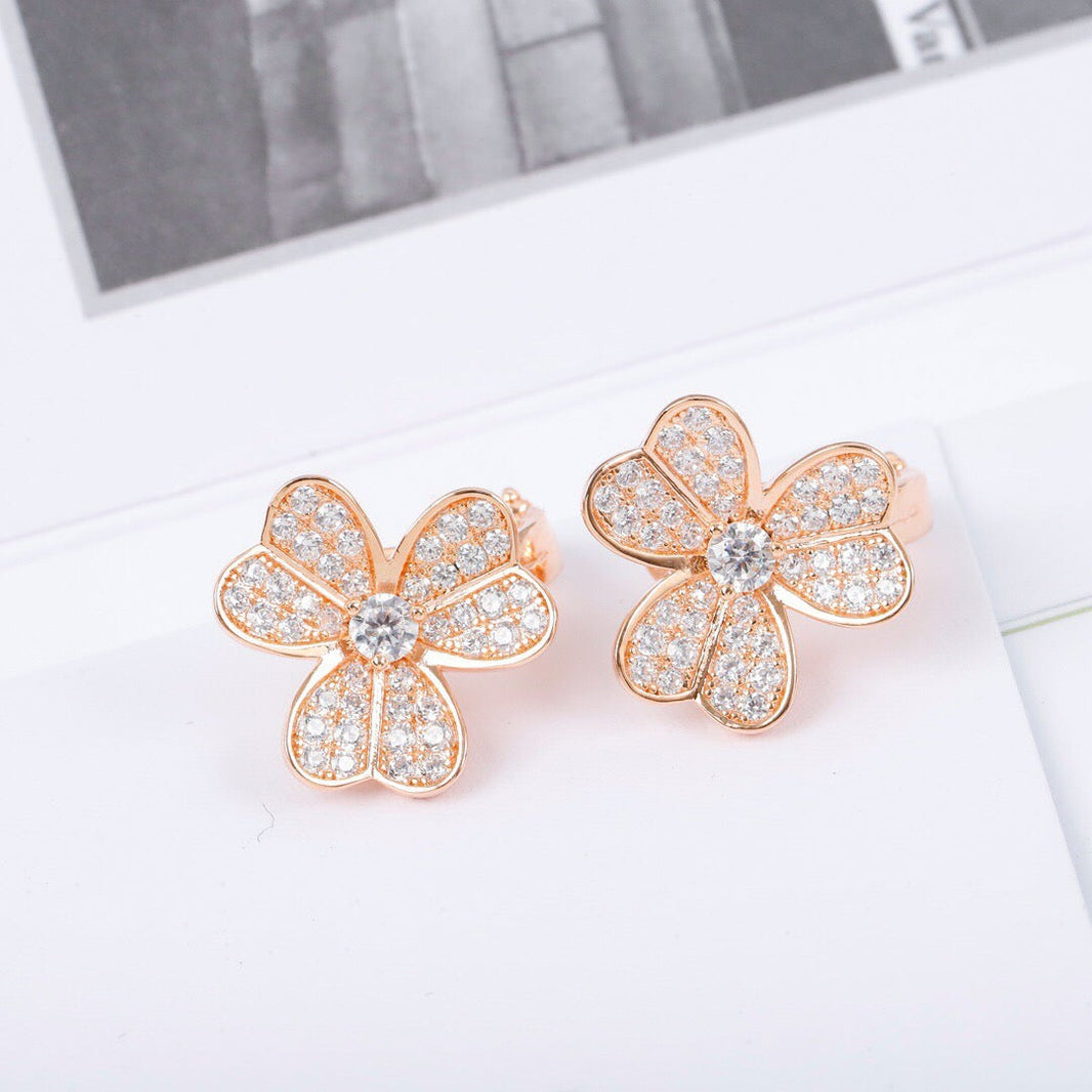 [🌹Rose💎]CLOVER COMOS DIAMOND EARRINGS PINK GOLD