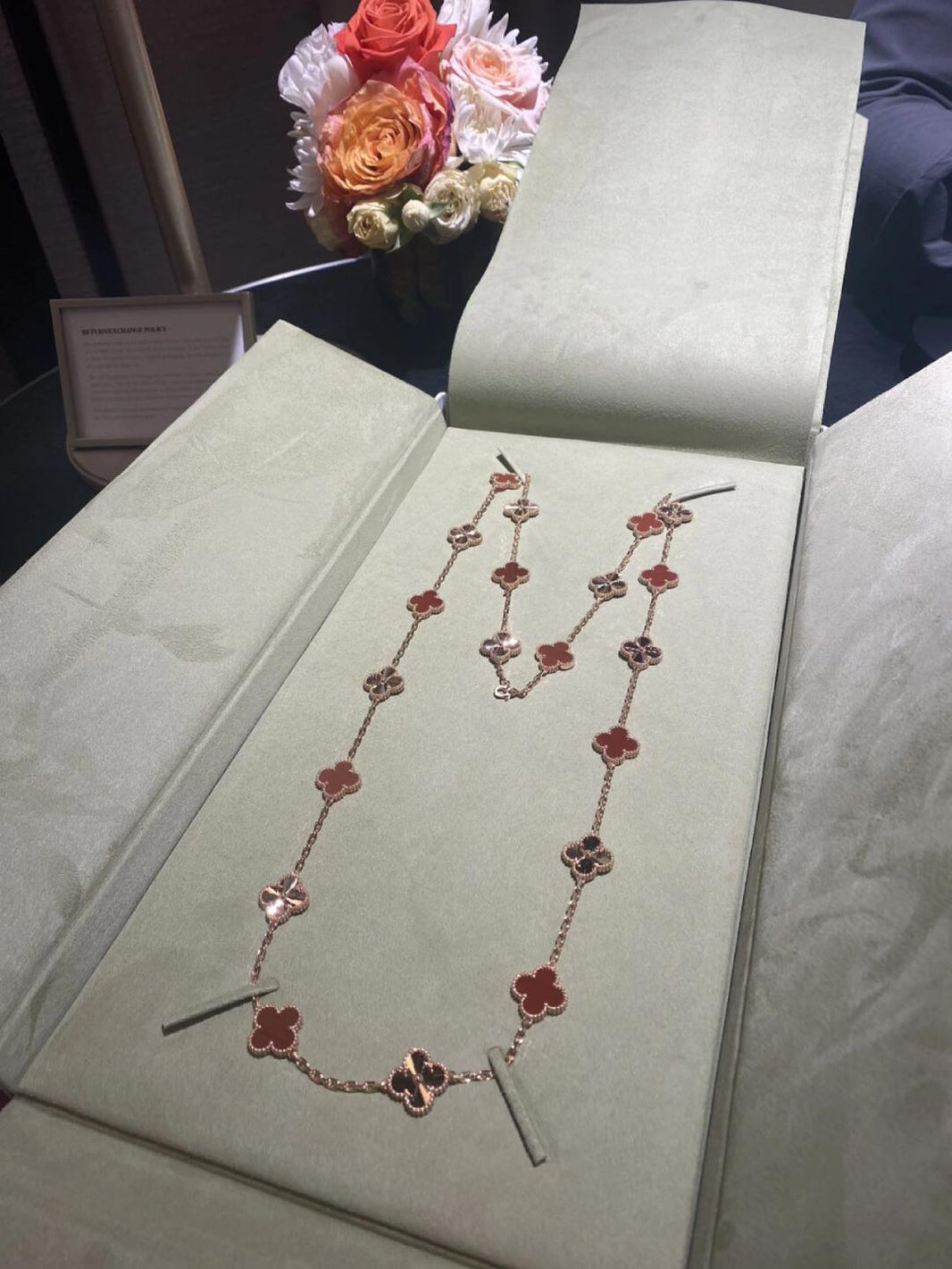 [🌹Rose💎]CLOVER 20 FLOWER RED GEMSTONE LASER GOLD NECKLACE