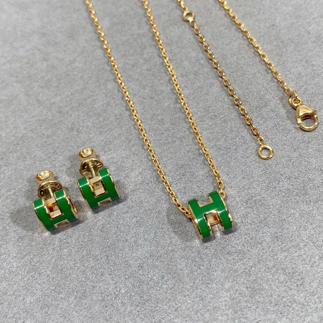 []POP H GREEN NECKLACE SILVER AND GOLD