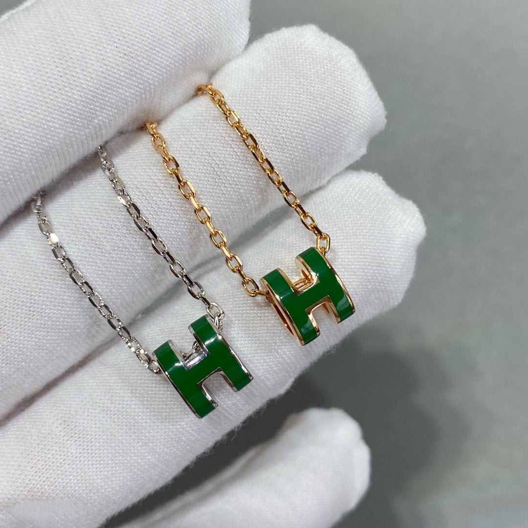 []POP H GREEN NECKLACE SILVER AND GOLD