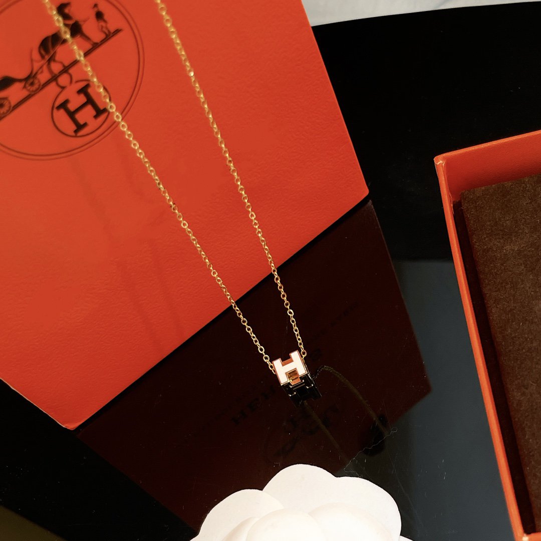 [Rose Jewelrys]H WHITE SQUARE GOLD NECKLACE