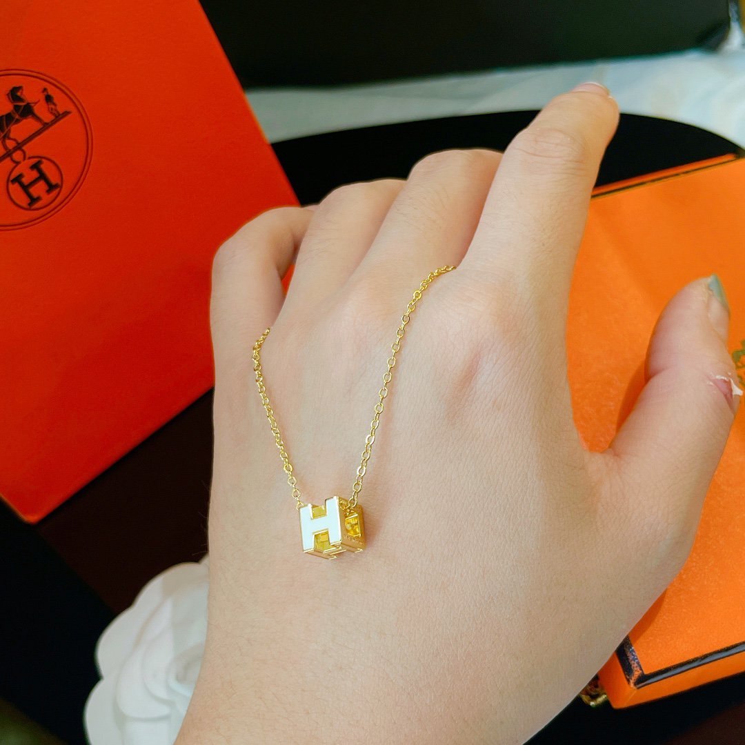 [Rose Jewelrys]H WHITE SQUARE GOLD NECKLACE