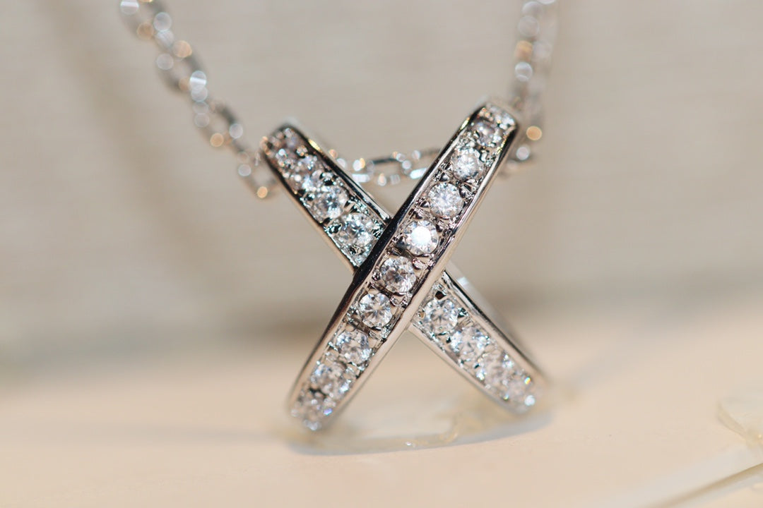 []JEUX DE DIAMOND NECKLACE