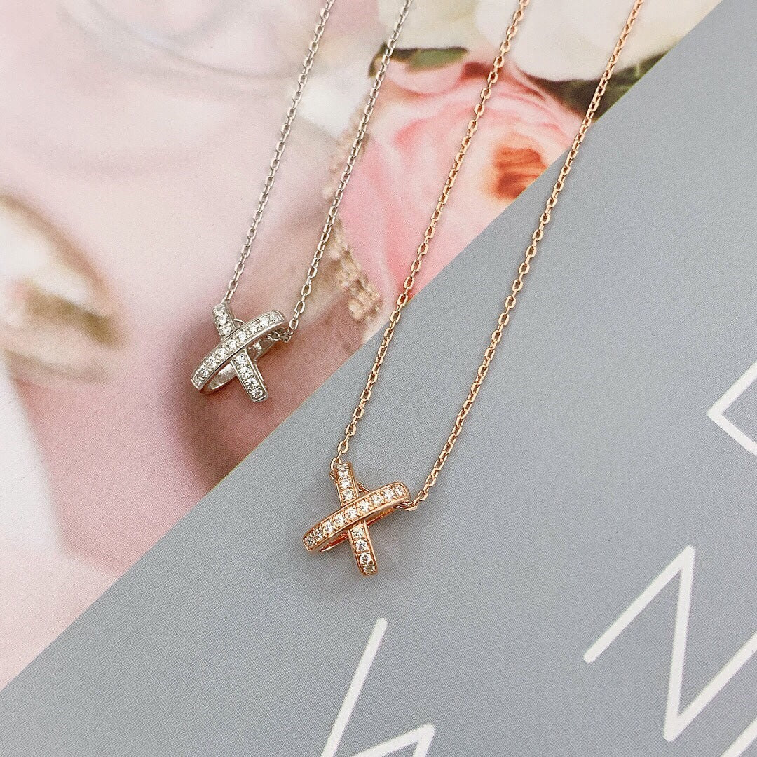 []JEUX DE DIAMOND NECKLACE