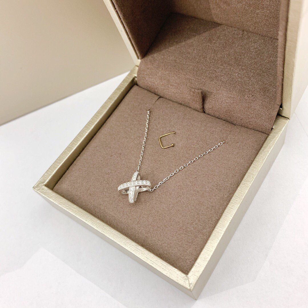 []JEUX DE DIAMOND NECKLACE