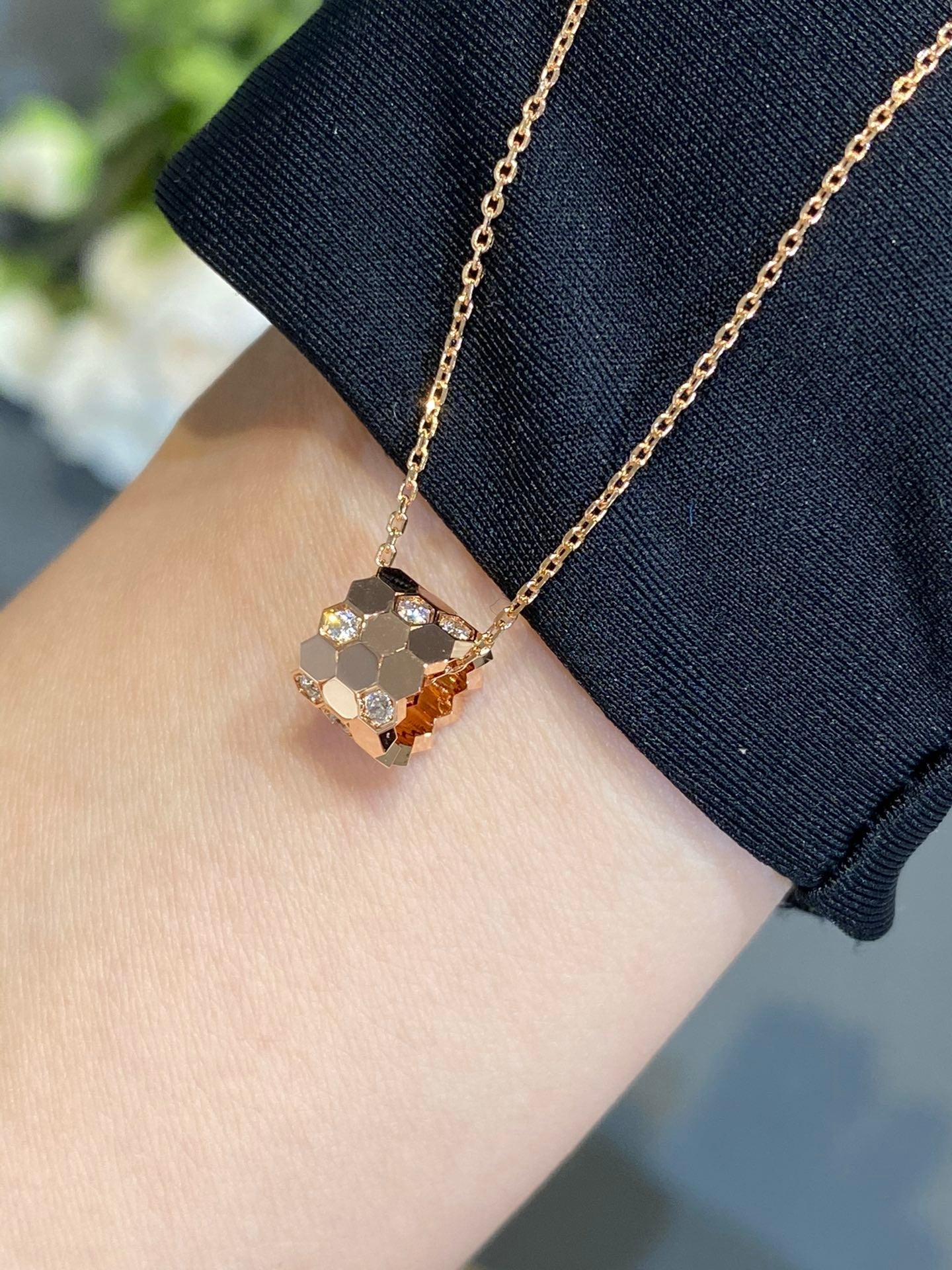 [Rose Jewelrys]BEE LOVE DIAMOND NECKLACE