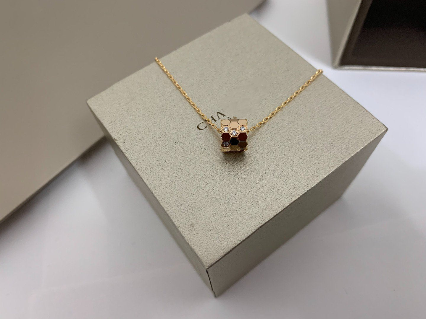 [Rose Jewelrys]BEE LOVE DIAMOND NECKLACE