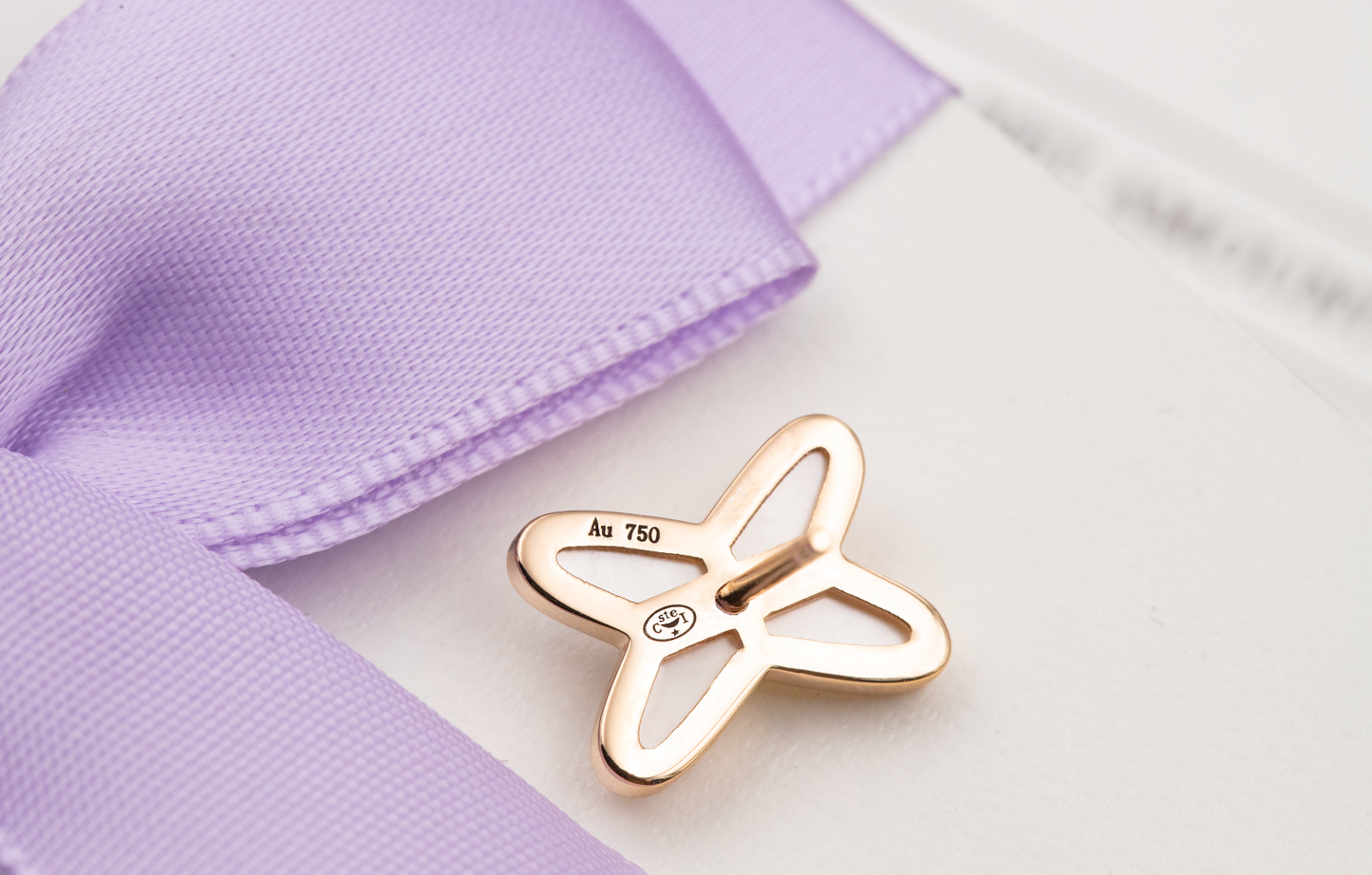 []JEUX DE WHITE MOP ROSE GOLD DIAMOND EARRINGS