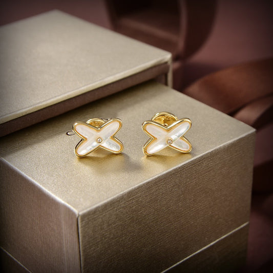 []JEUX DE WHITE MOP GOLD DIAMOND EARRINGS