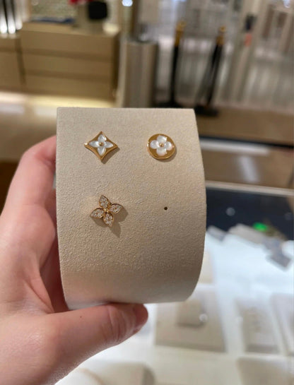 []STAR BLOSSOM STUD EARRINGS PINK GOLD DIAMONDS