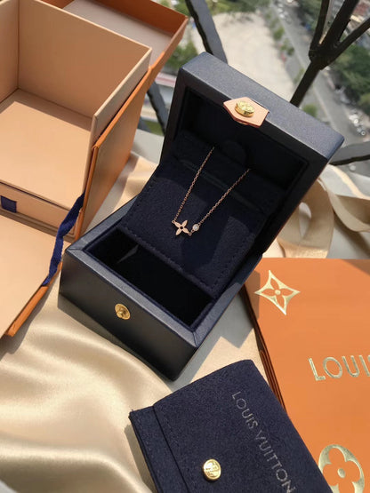 []BLOSSOM PENDANT PINK GOLD AND DIAMOND