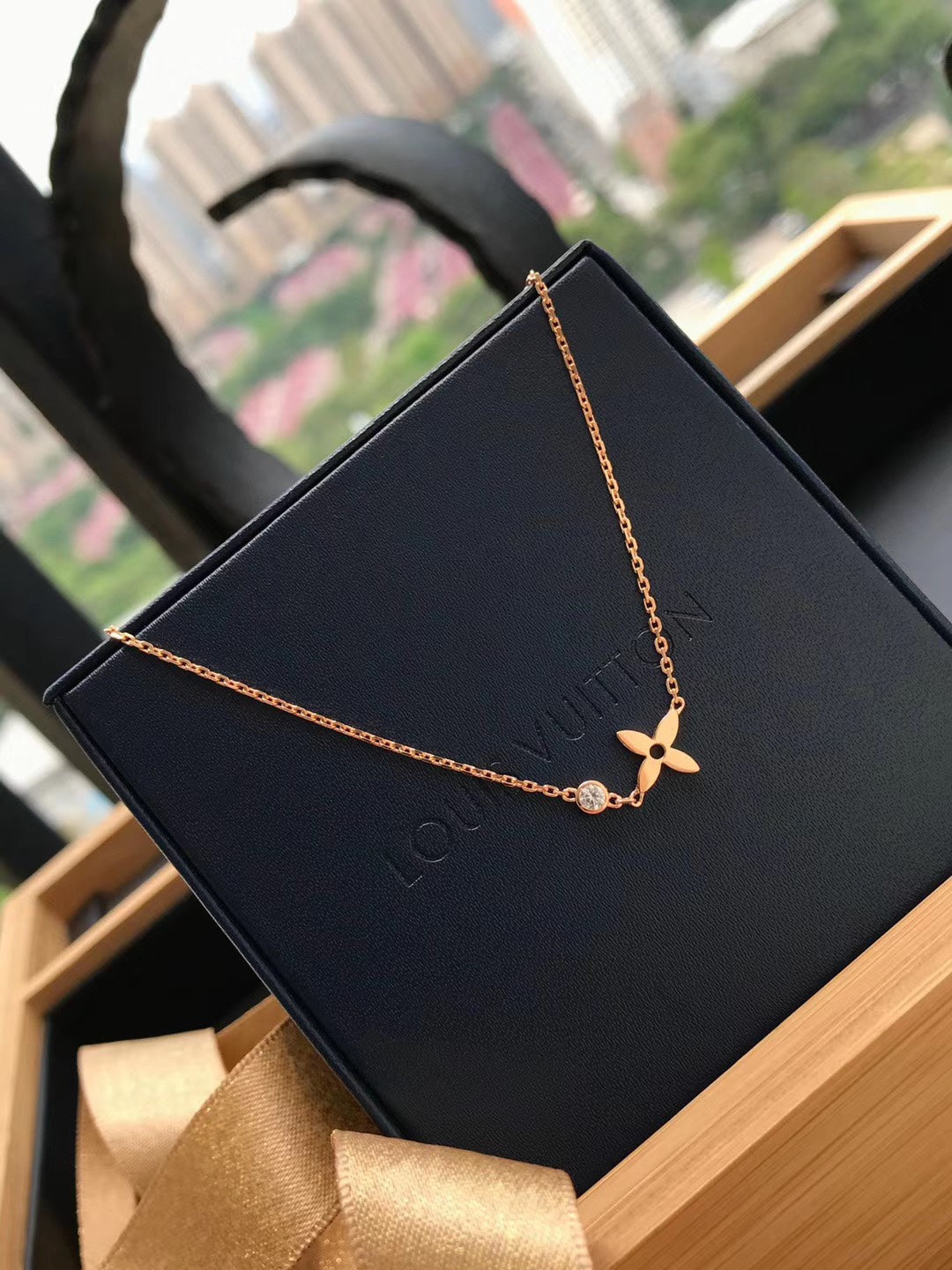[]BLOSSOM PENDANT PINK GOLD AND DIAMOND