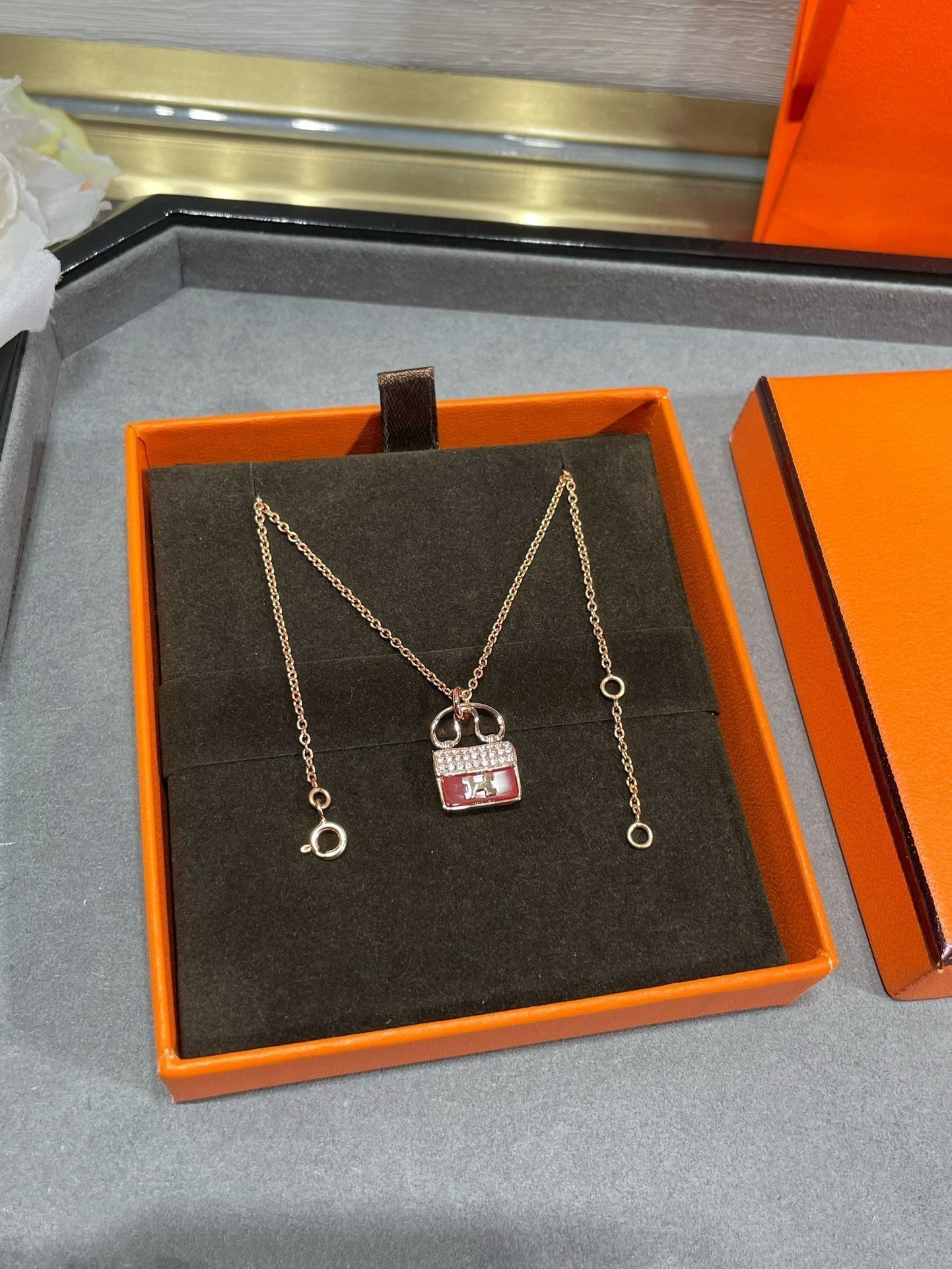 [Rose Jewelrys]H CIRCE MOISSANITE PENDANT NECKLACE GOLD