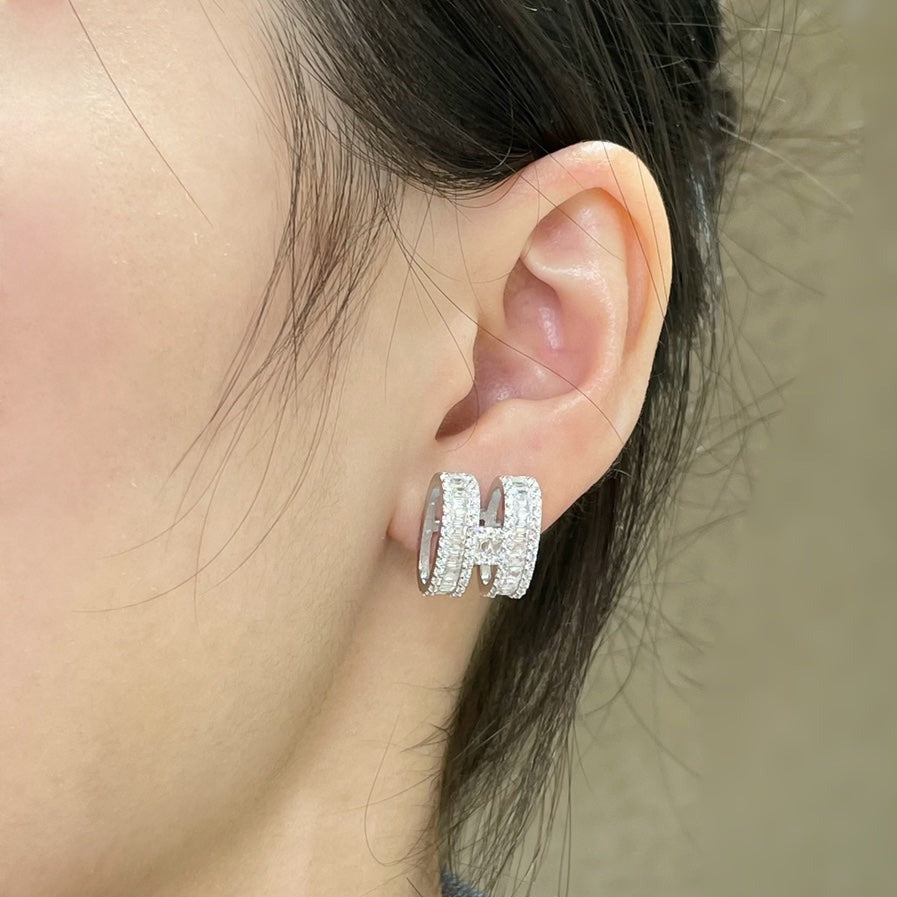 [Rose Jewelrys]H STUD EARRINGS WITH SILVER DIAMONDS