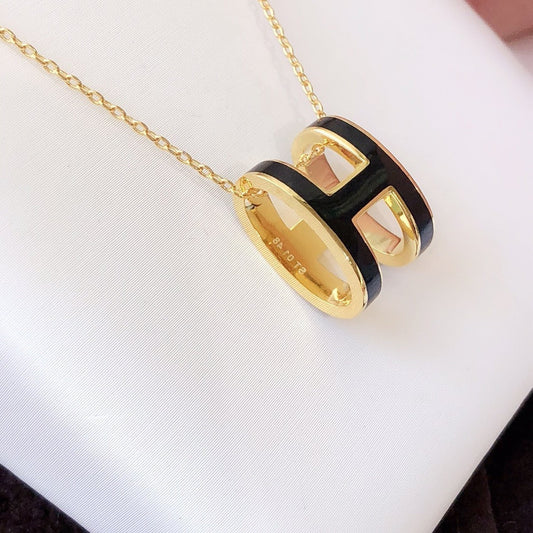 [Rose Jewelrys]HM CLIC BLACK ENAMEL GOLD NECKLACE