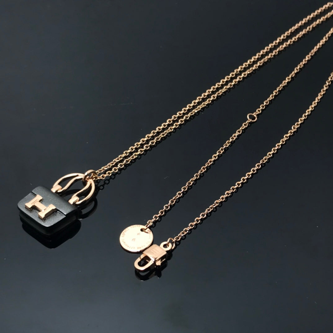 [Rose Jewelrys]WOMEN'S HM AMULETTES CONSTANCE PENDANT NECKLACE