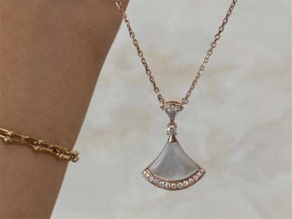 [Rose Jewelrys]DREAM NECKLACE MOP PINK GOLD DIAMOND