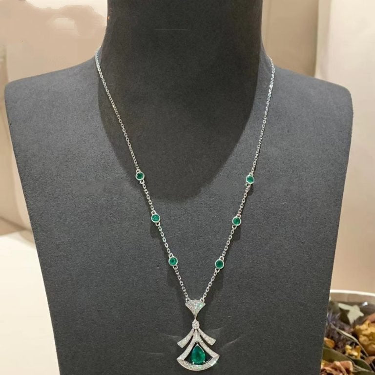 []DREAM NECKLACE MALACHITE DIAMOND SILVER
