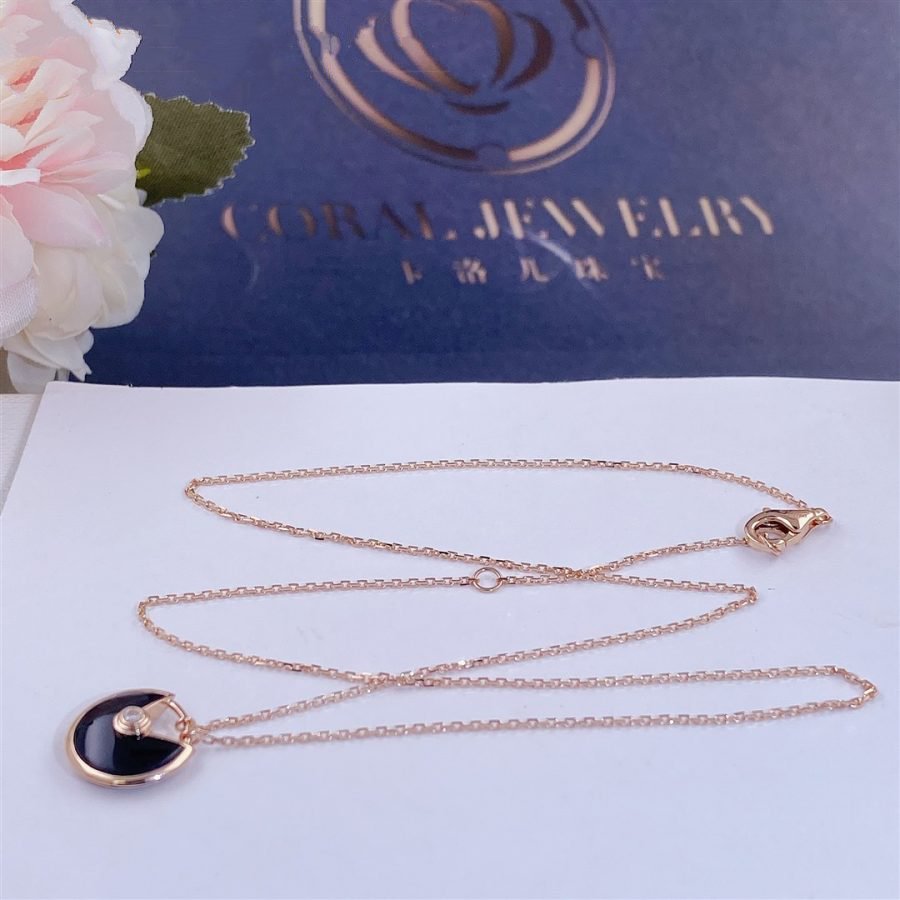 [🌹Rose💎]AMULETTE ROSE GOLD ONYX NECKLACE