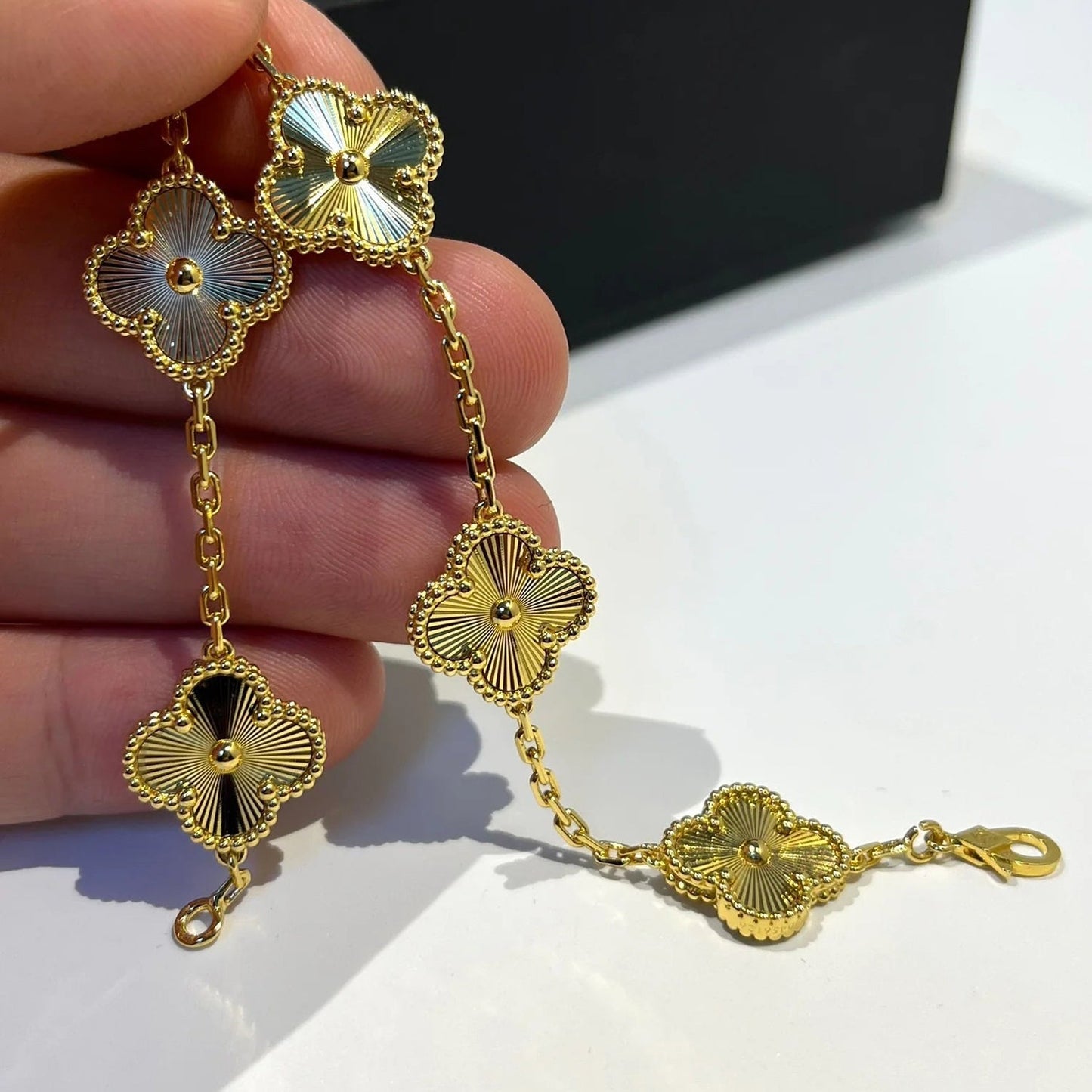 [Rose Jewelrys]CLOVER 5 FLOWERS LASER BRACELET