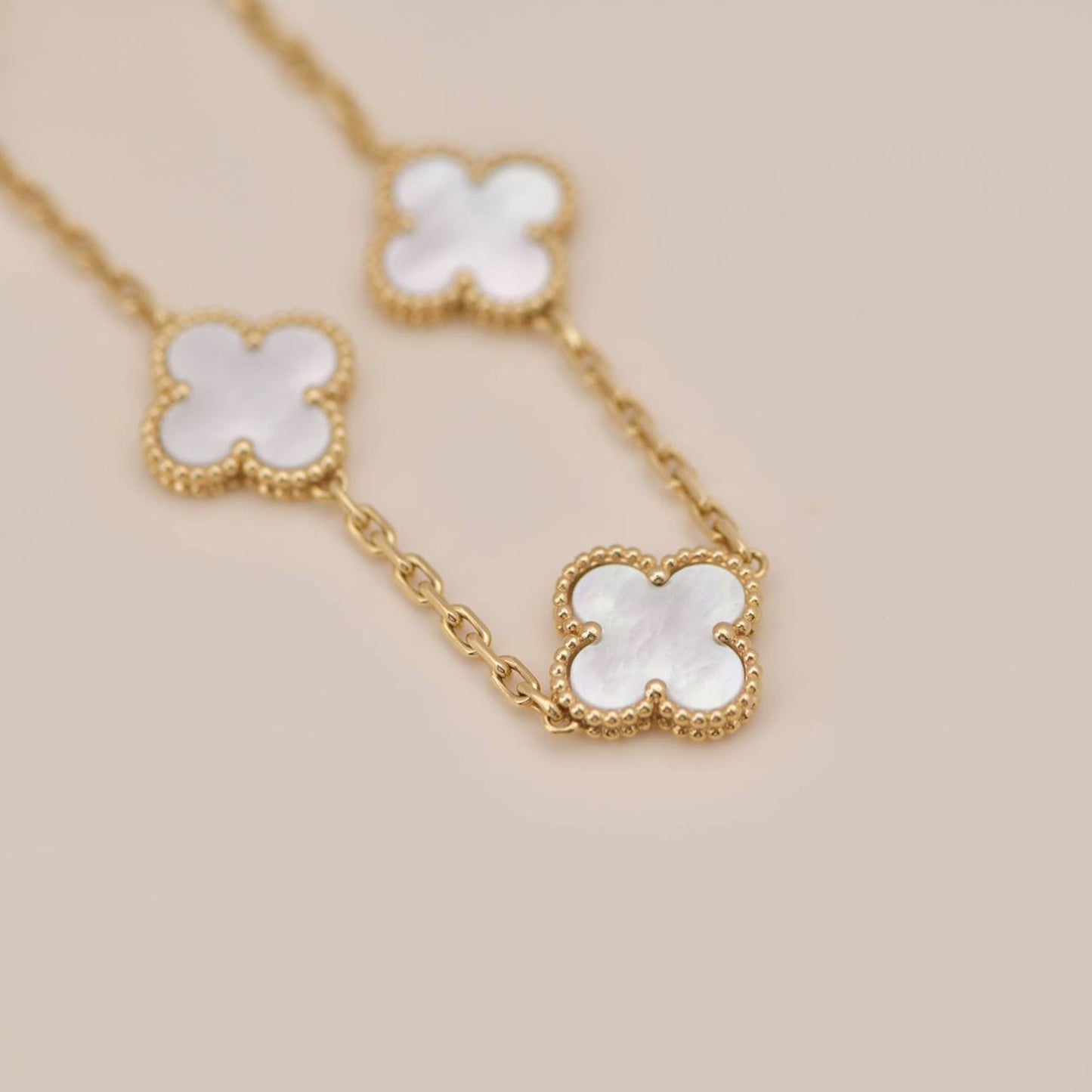 [Rose Jewelrys]CLOVER  5 MOTIF WHITE MOP BRACELET