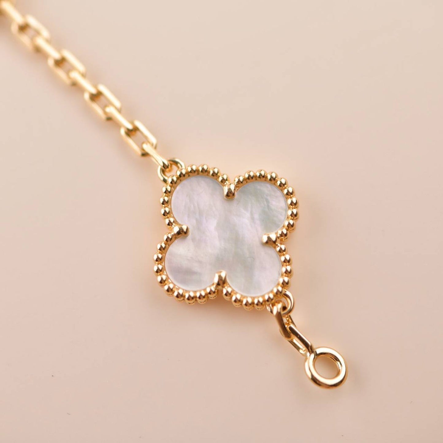 [Rose Jewelrys]CLOVER  5 MOTIF WHITE MOP BRACELET