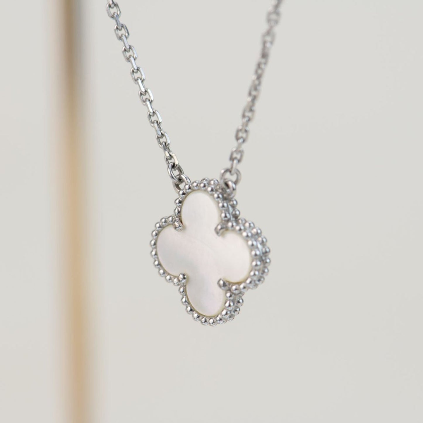 [Rose Jewelrys]CLOVER  15MM WHITE MOTHER-OF-PEARL SILVER