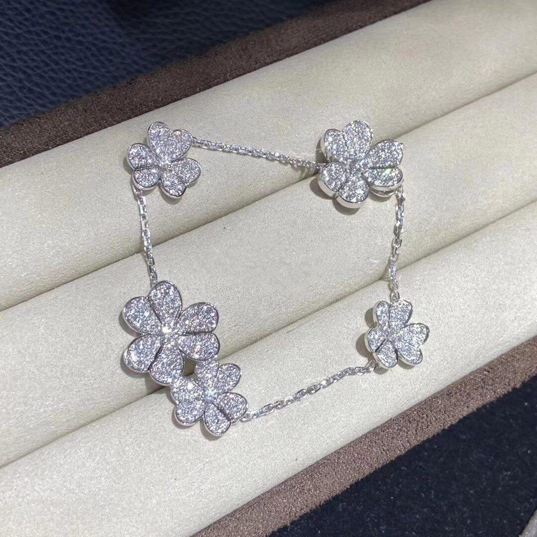 []FRIVOLE SILVER 5 FLOWERS BRACELET